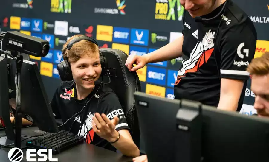 G2 player m0nesy celebrating a successful round in ESL